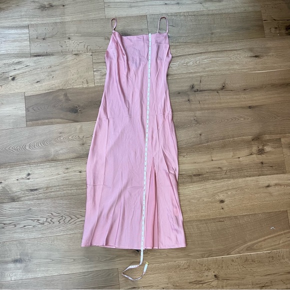 Pink satin looking dress - Picture 3 of 10